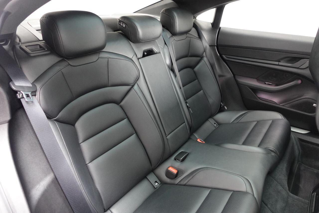 Porsche Taycan - Image 19