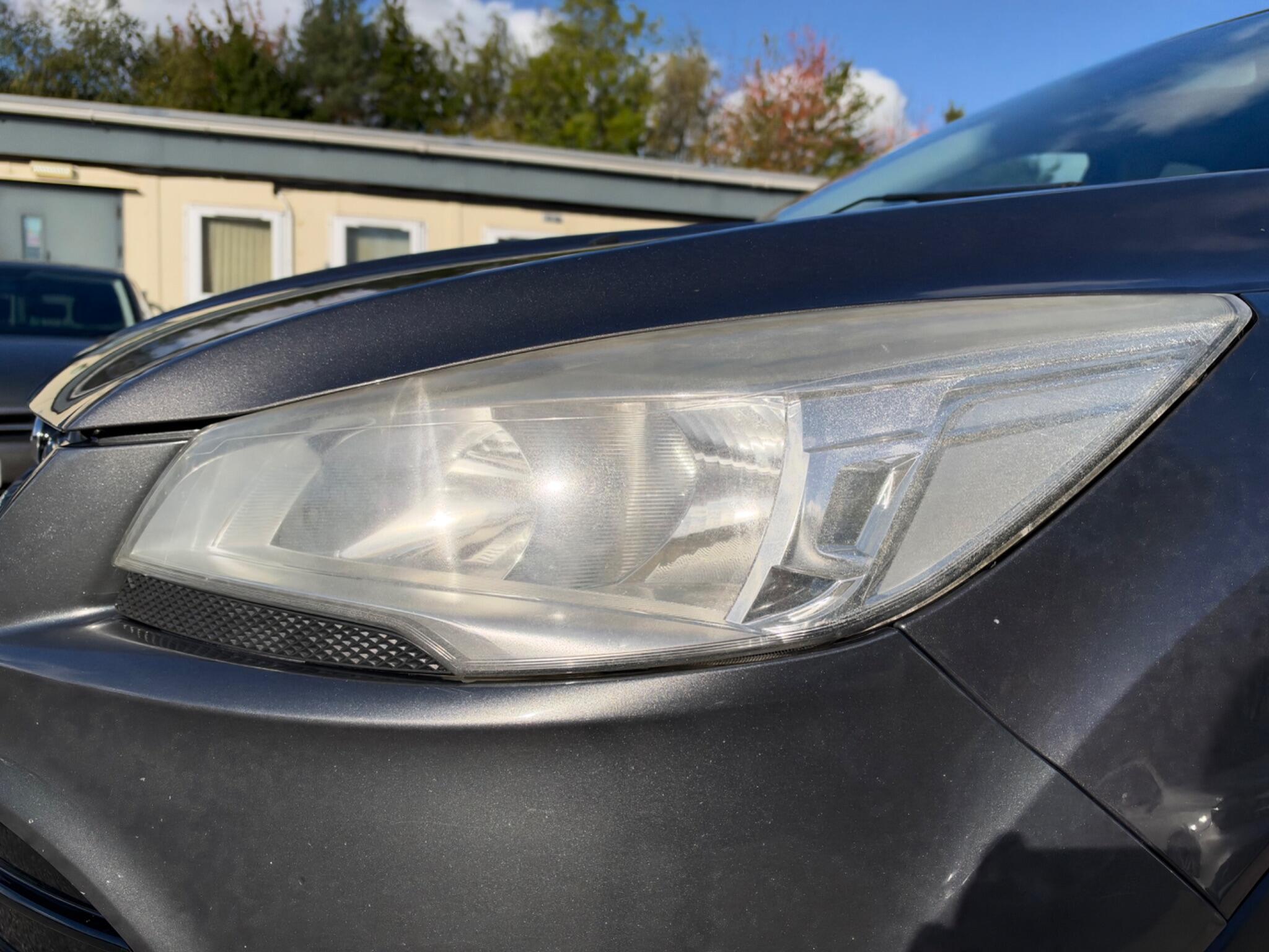 Ford Kuga - Image 4