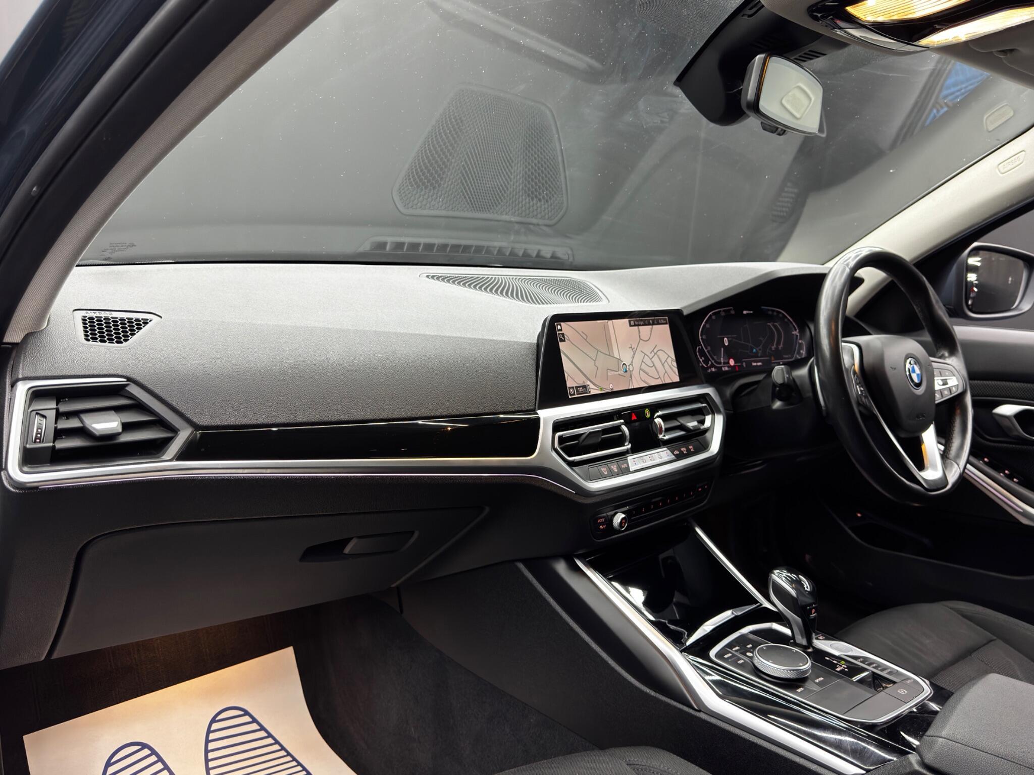 BMW 3 Series - Image 11