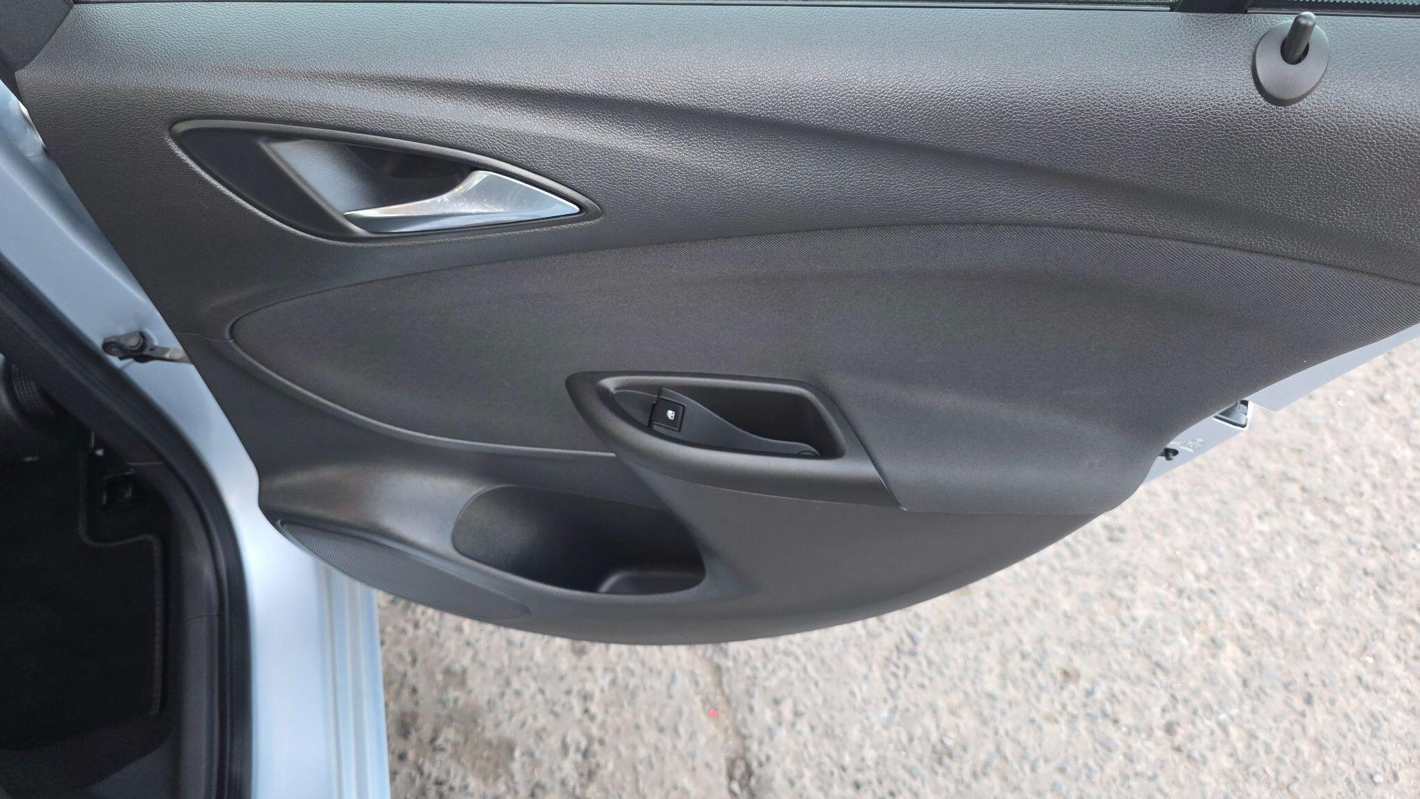 Vauxhall Astra - Image 31