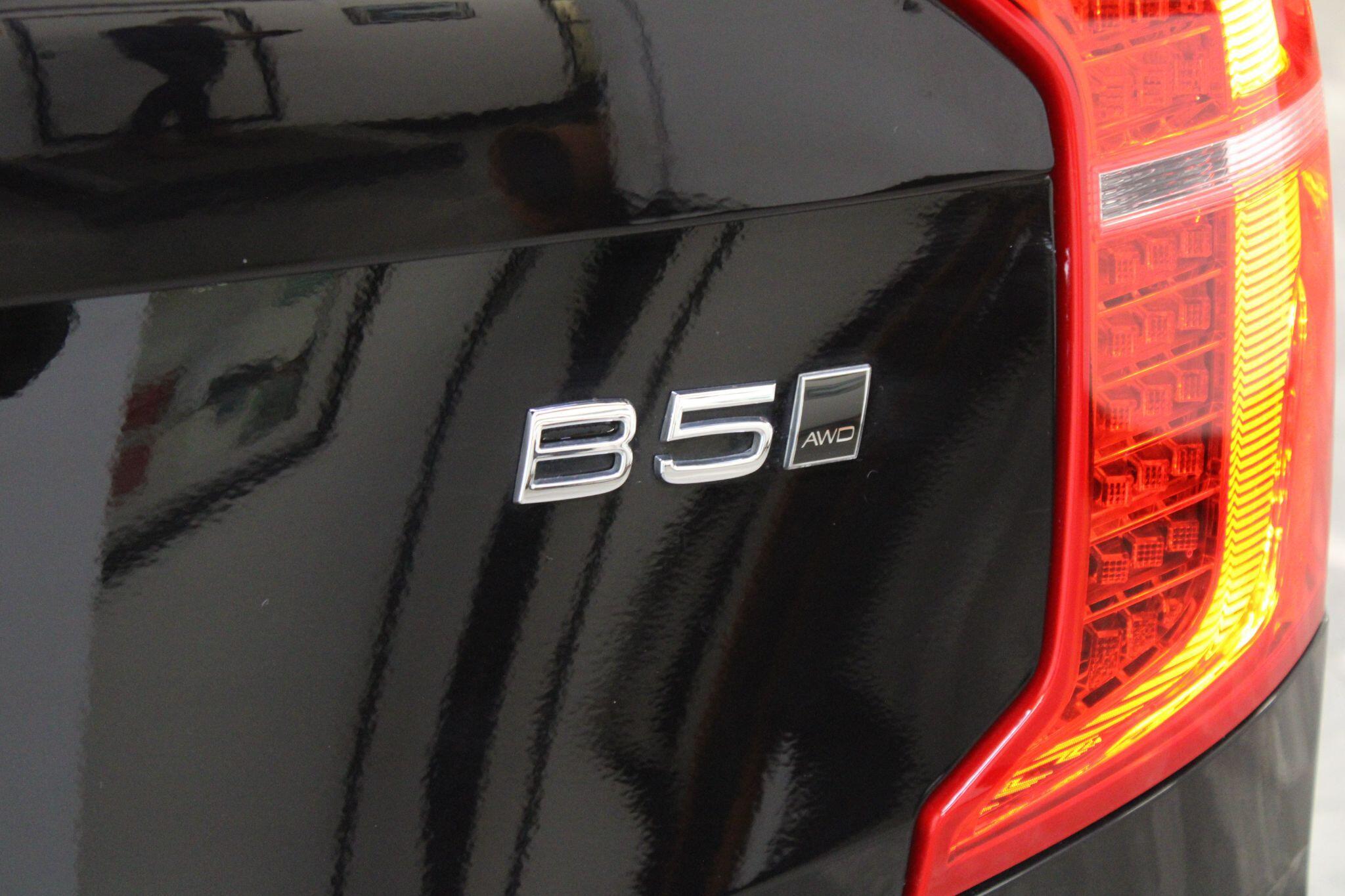 Volvo XC90 - Image 15