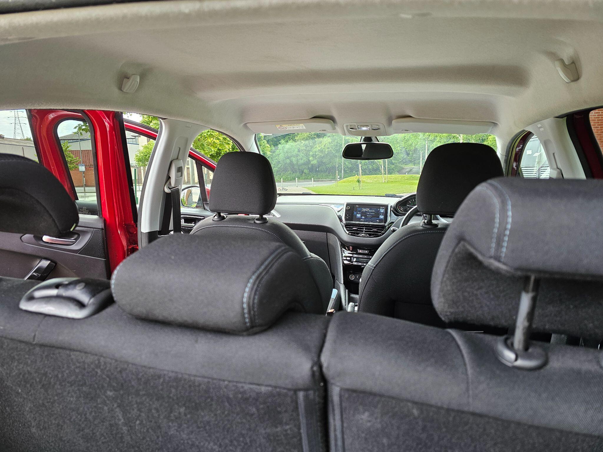 Peugeot 208 - Image 14