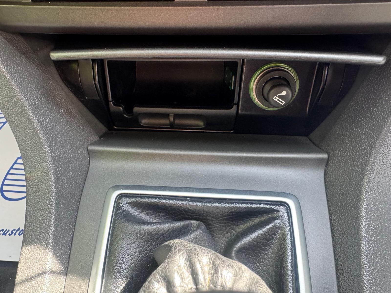 Ford Focus - Image 28