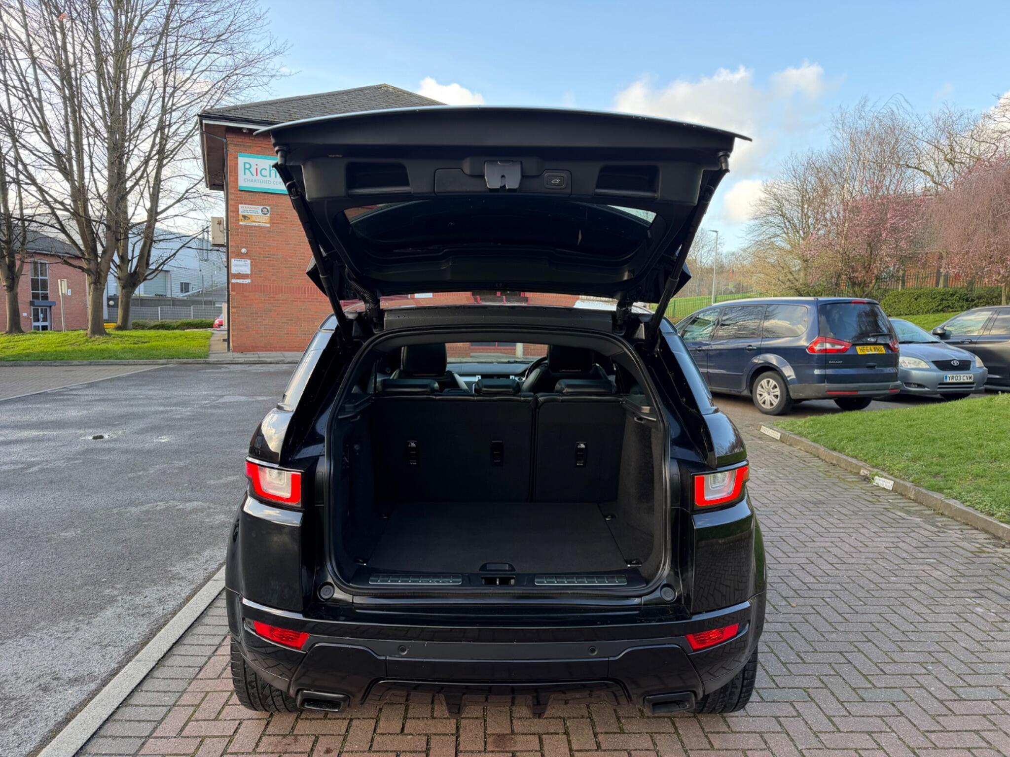 Land Rover Range Rover Evoque - Image 16