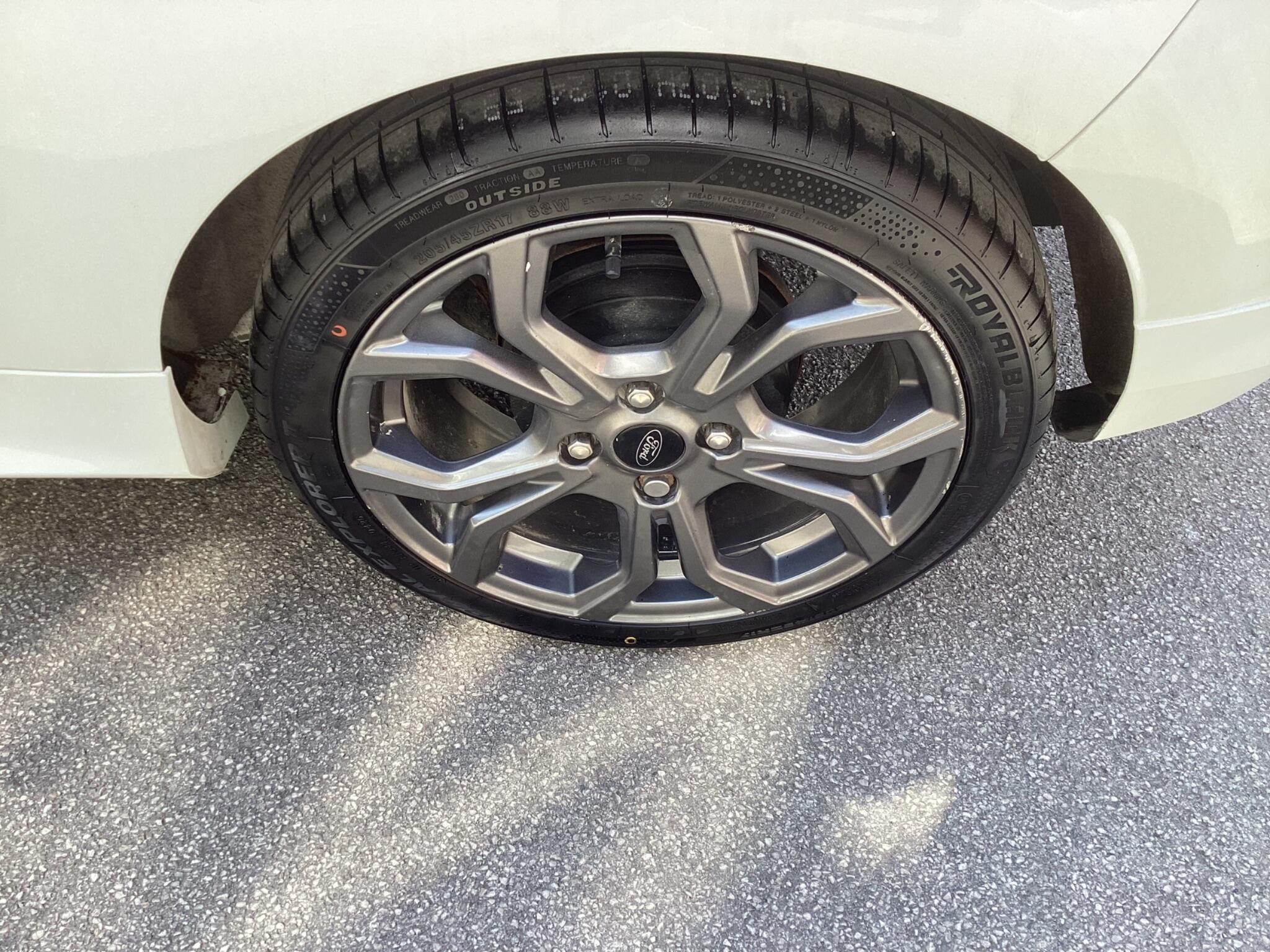 Ford Fiesta Van - Image 12