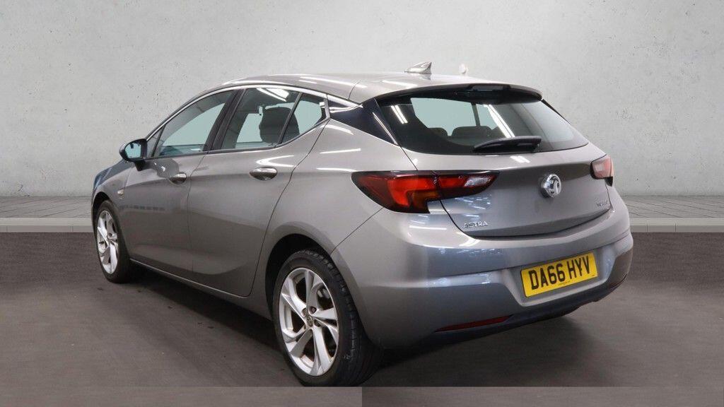 Vauxhall Astra - Image 6