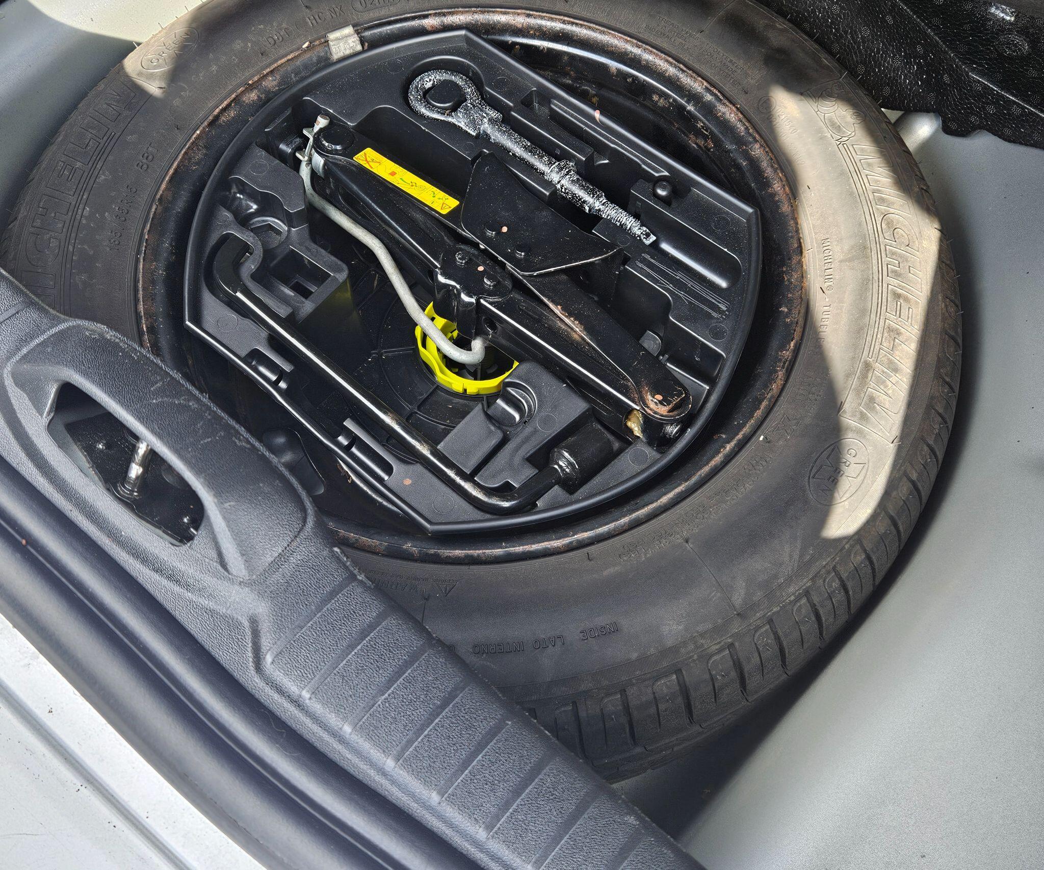 Peugeot 208 - Image 66