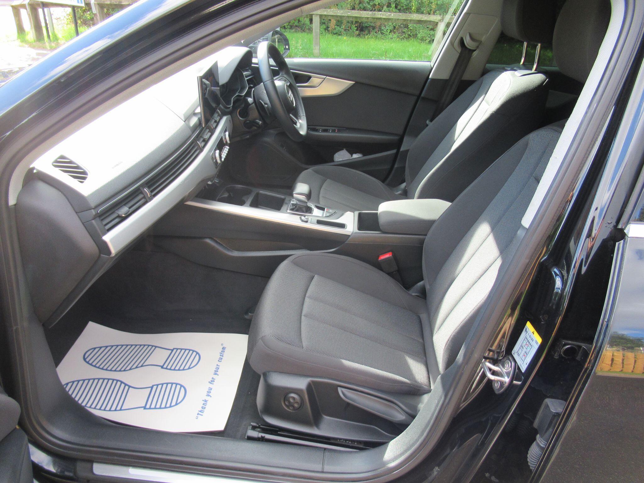 Audi A4 Avant - Image 13