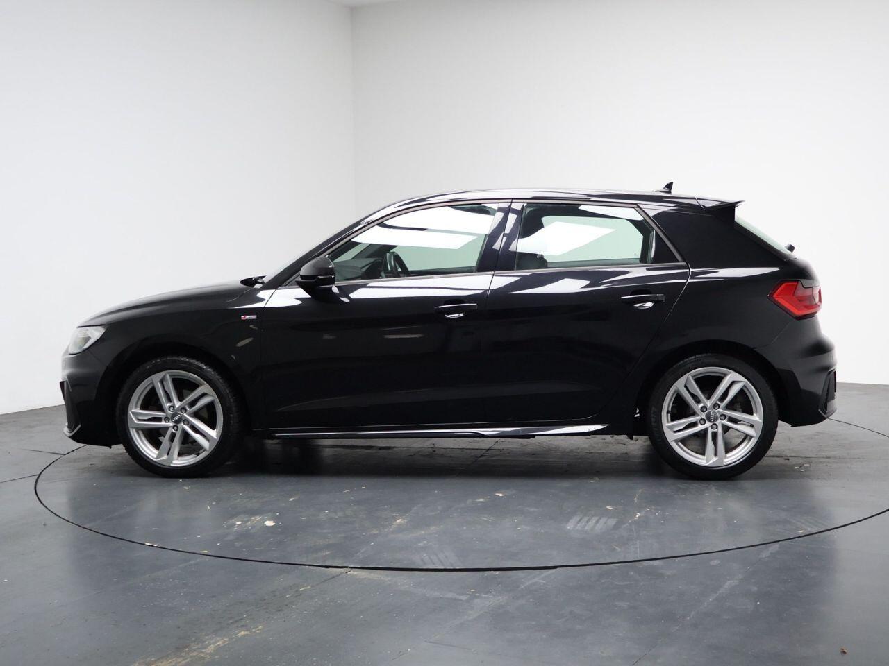 Audi A1 - Image 8