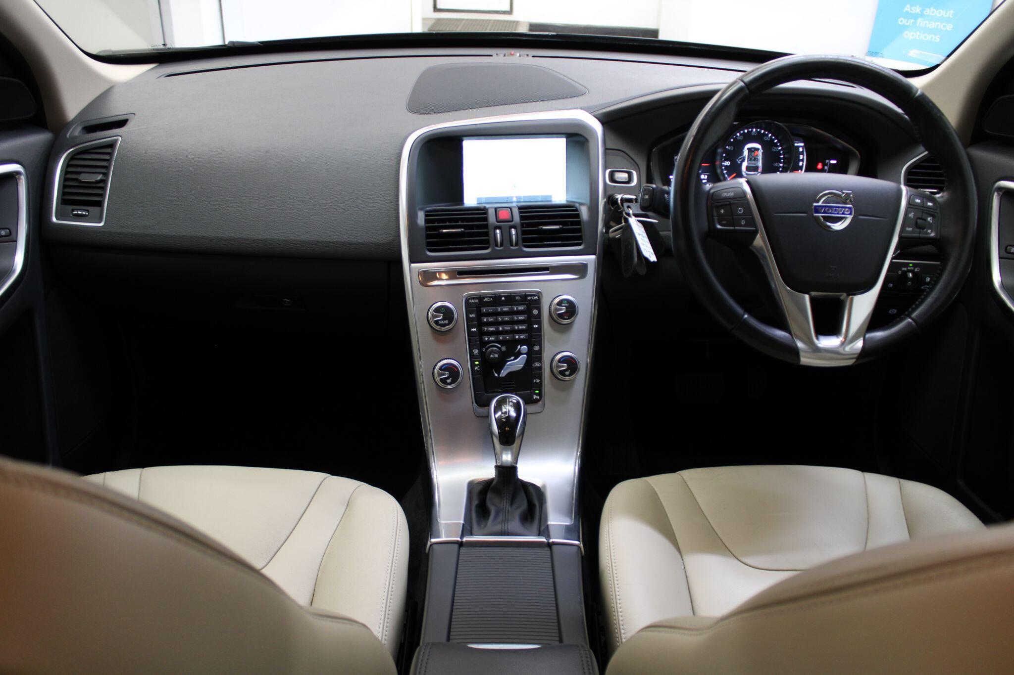 Volvo XC60 - Image 37