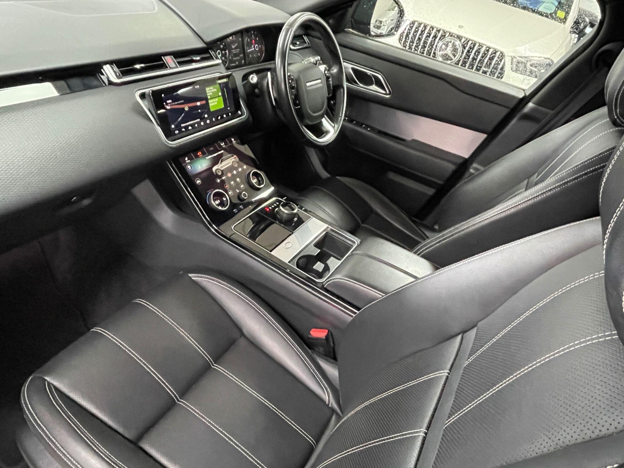 Land Rover Range Rover Velar - Image 35