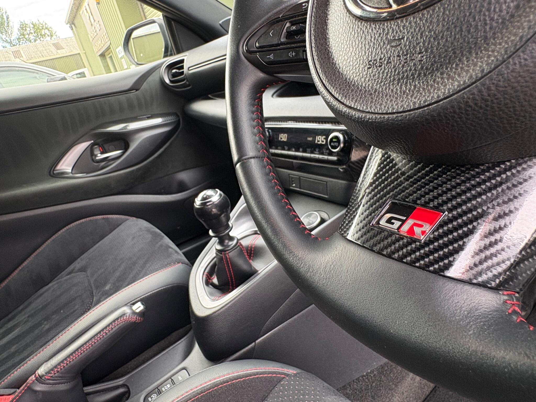 Toyota Yaris - Image 19
