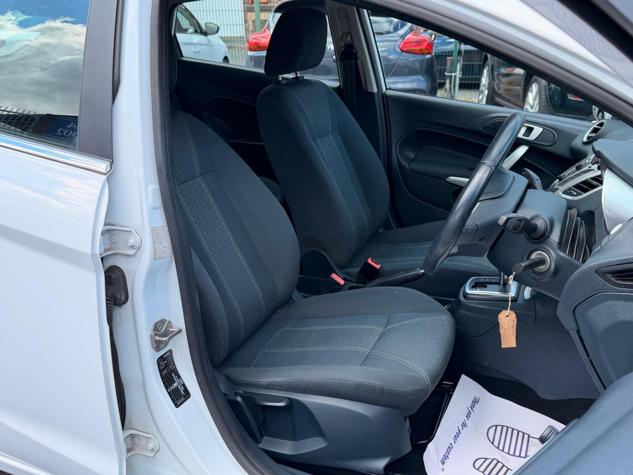 Ford Fiesta - Image 12