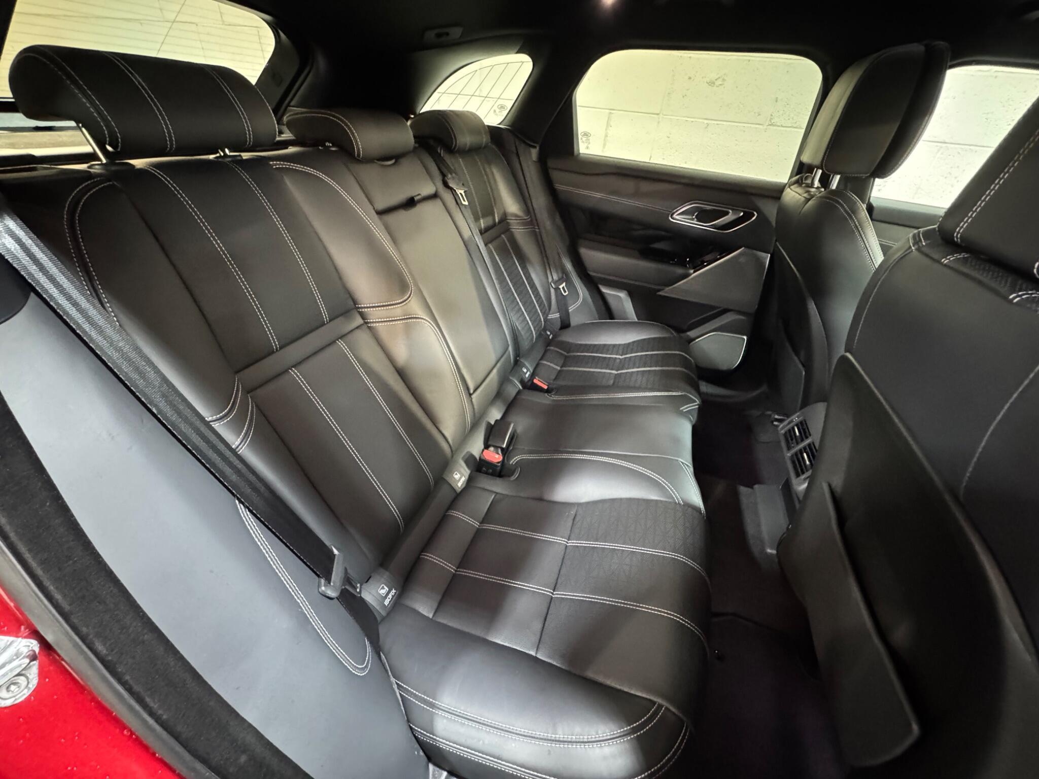 Land Rover Range Rover Velar - Image 12