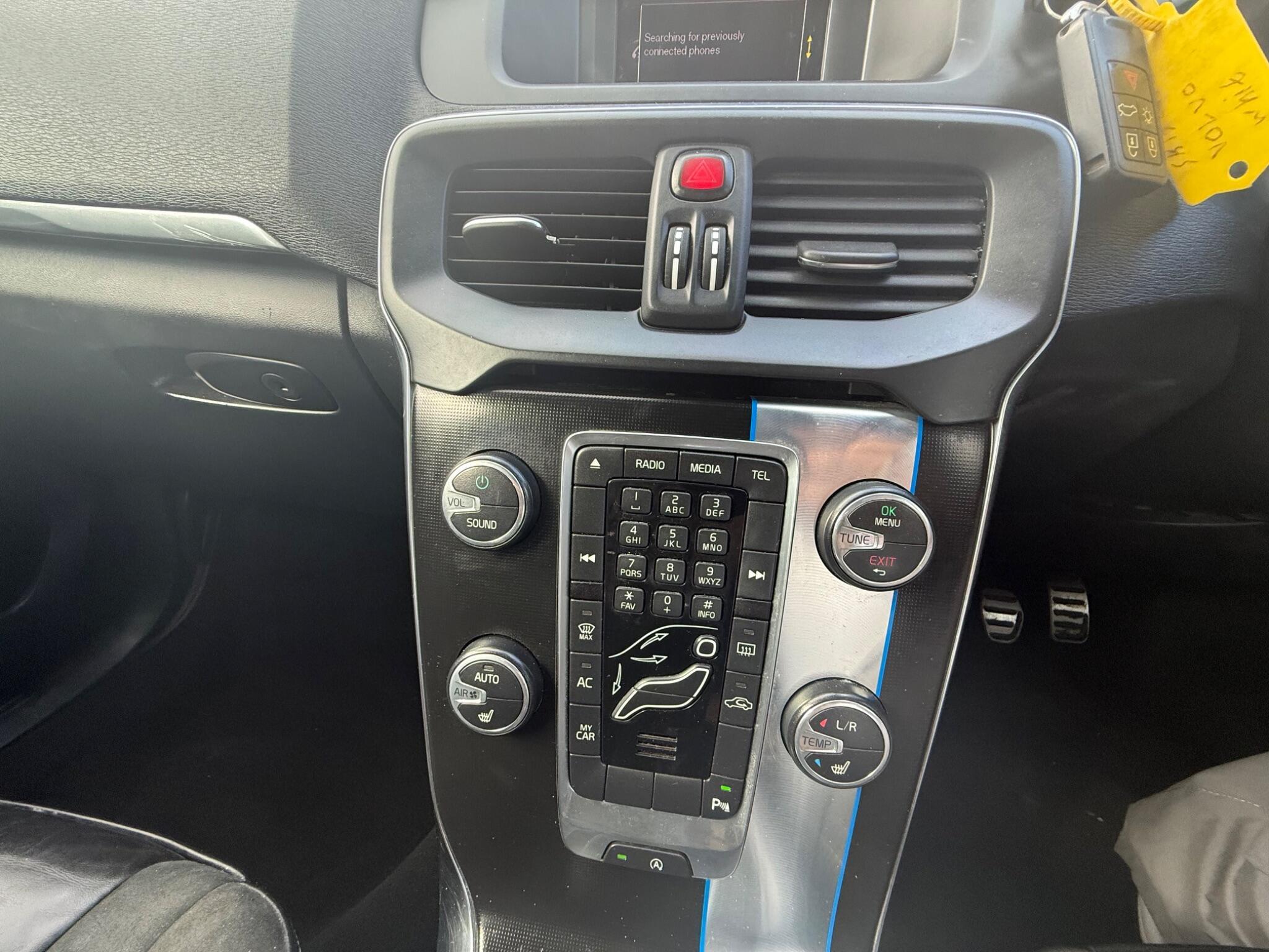 Volvo V40 - Image 10