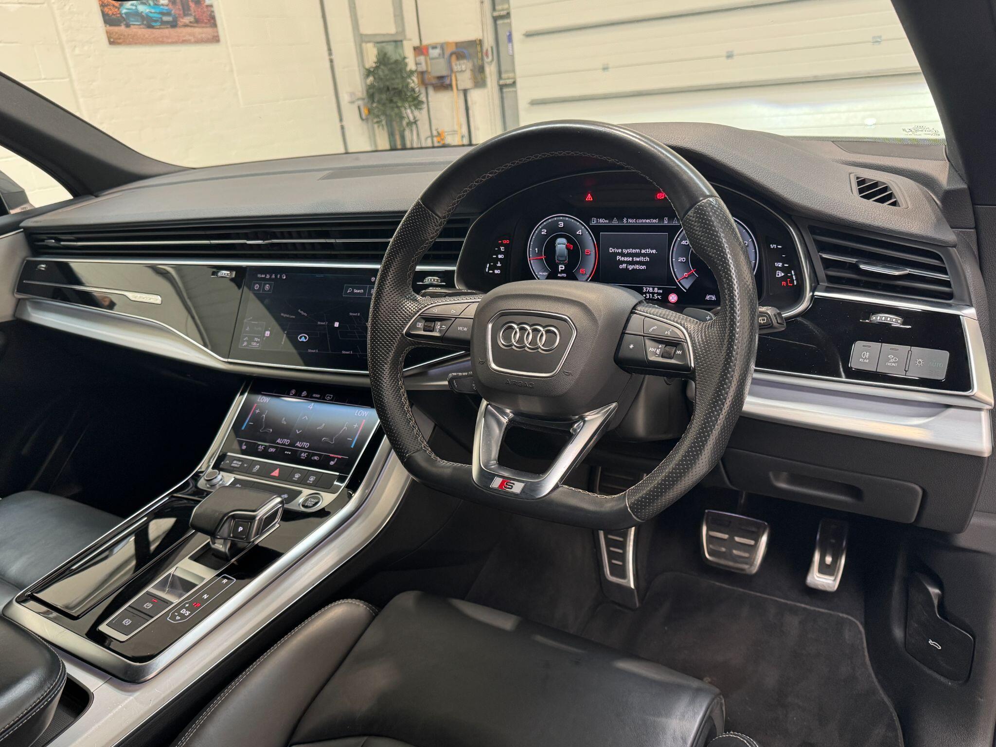 Audi Q7 - Image 16