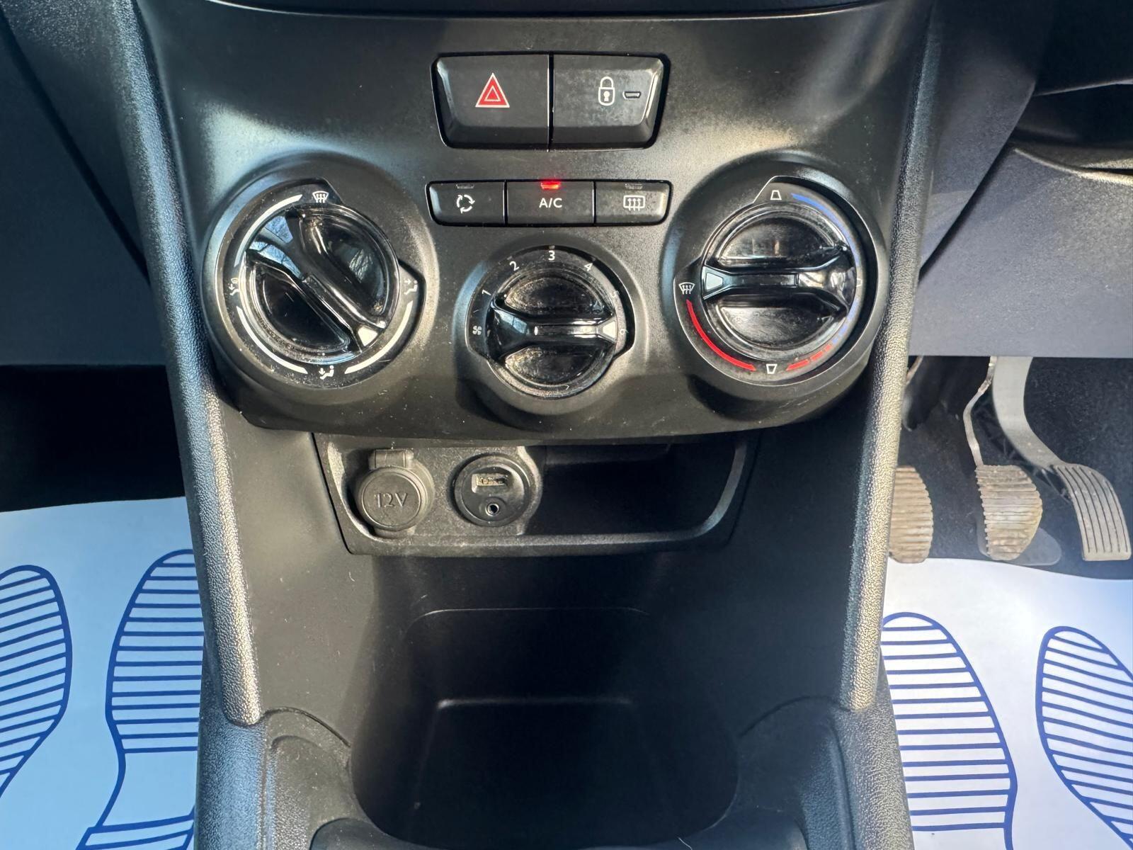 Peugeot 208 - Image 41