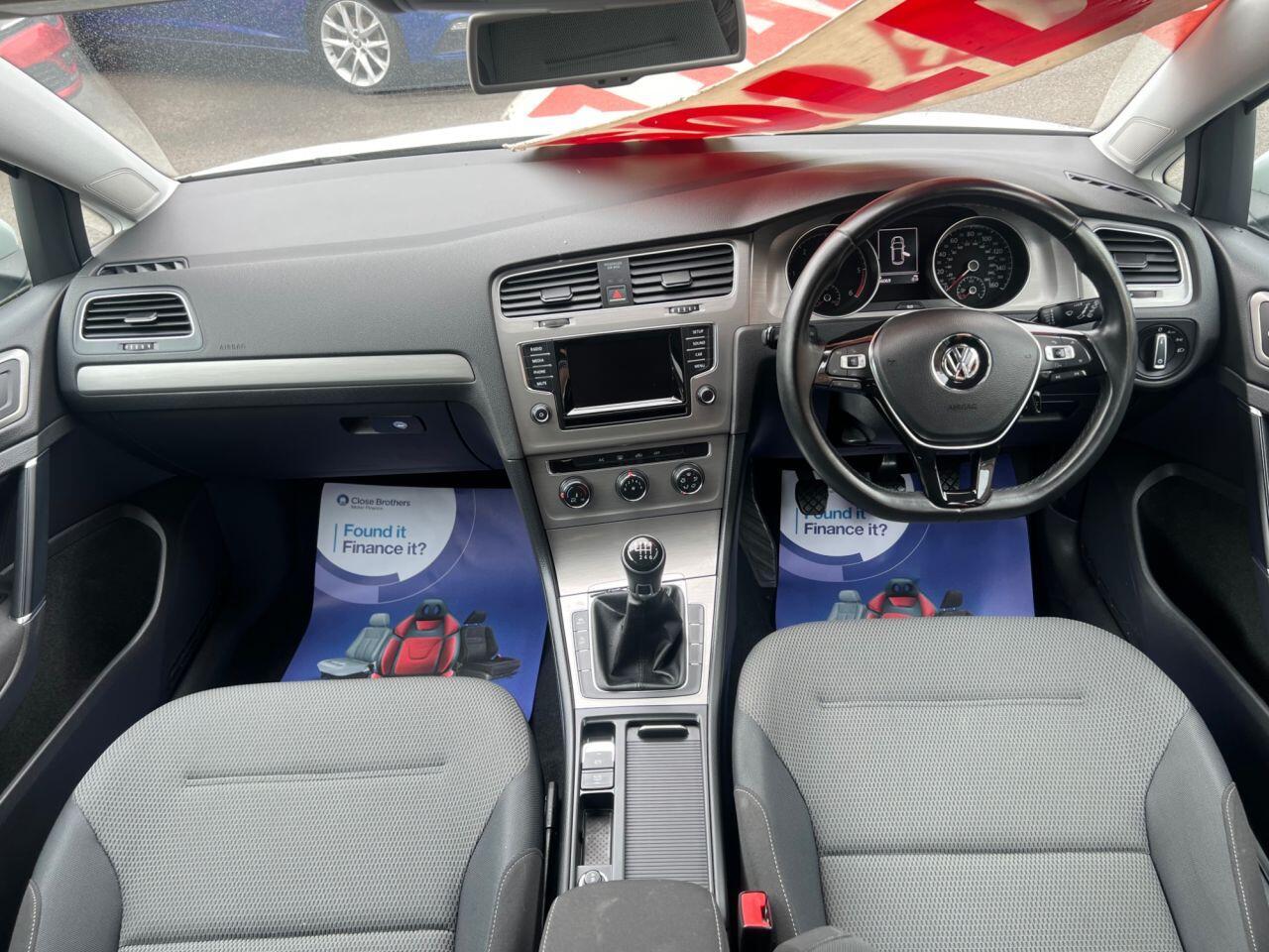 Volkswagen Golf - Image 18