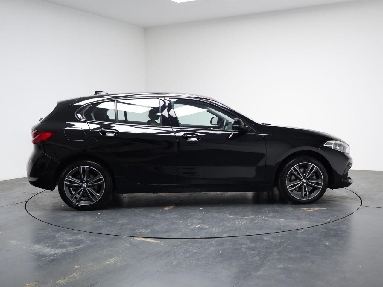 BMW 1 Series - Image 14