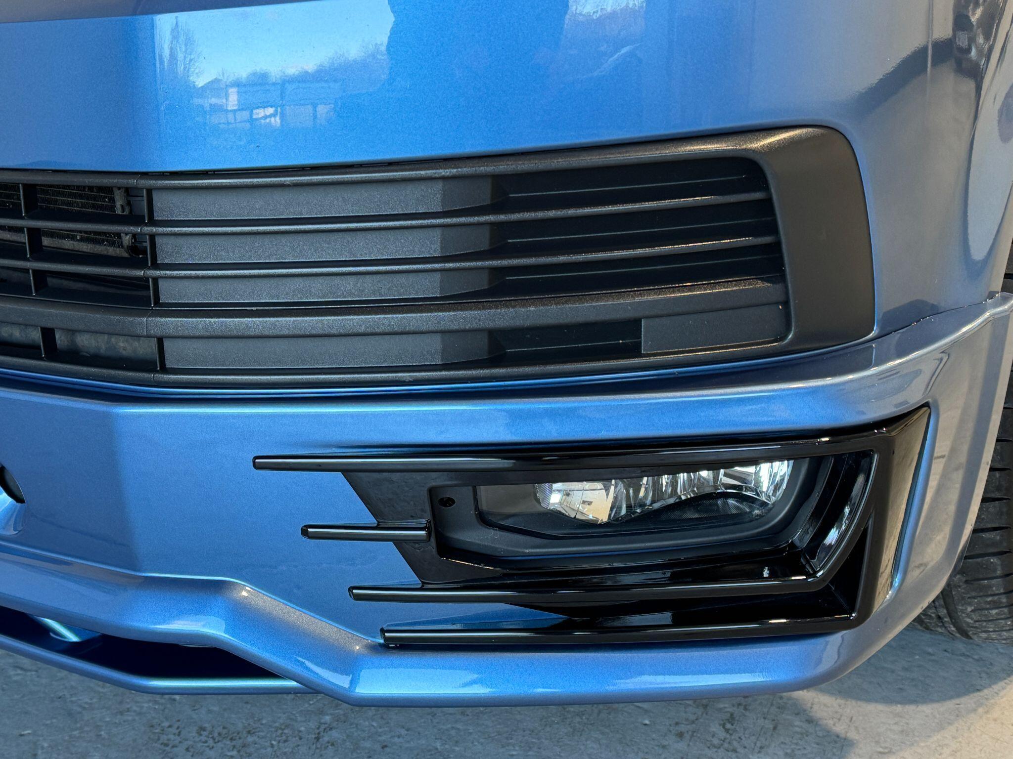 Volkswagen Transporter - Image 85