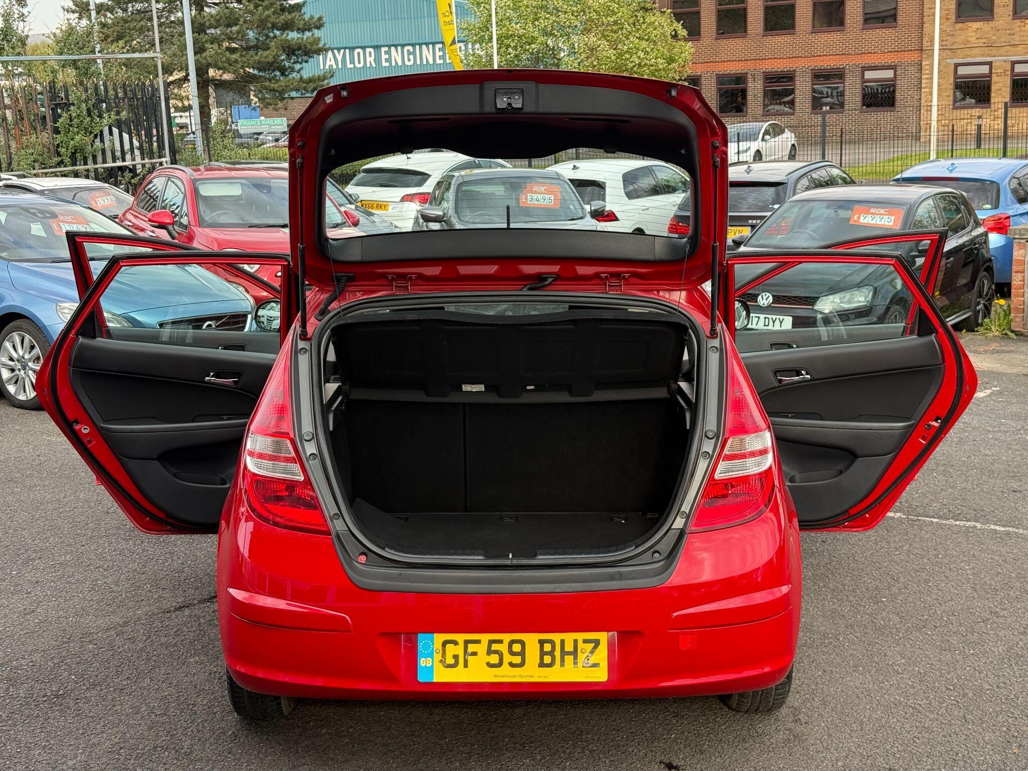 Hyundai i30 - Image 20