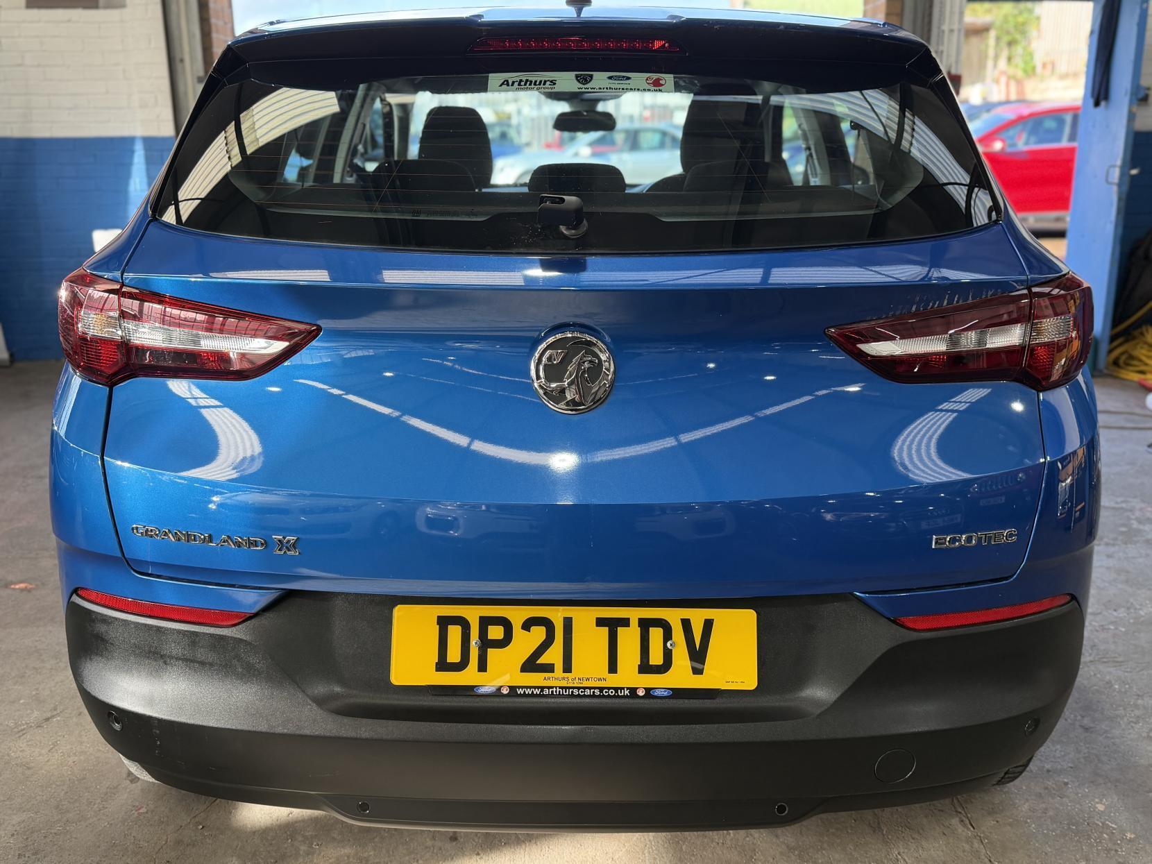 Vauxhall Grandland X - Image 5