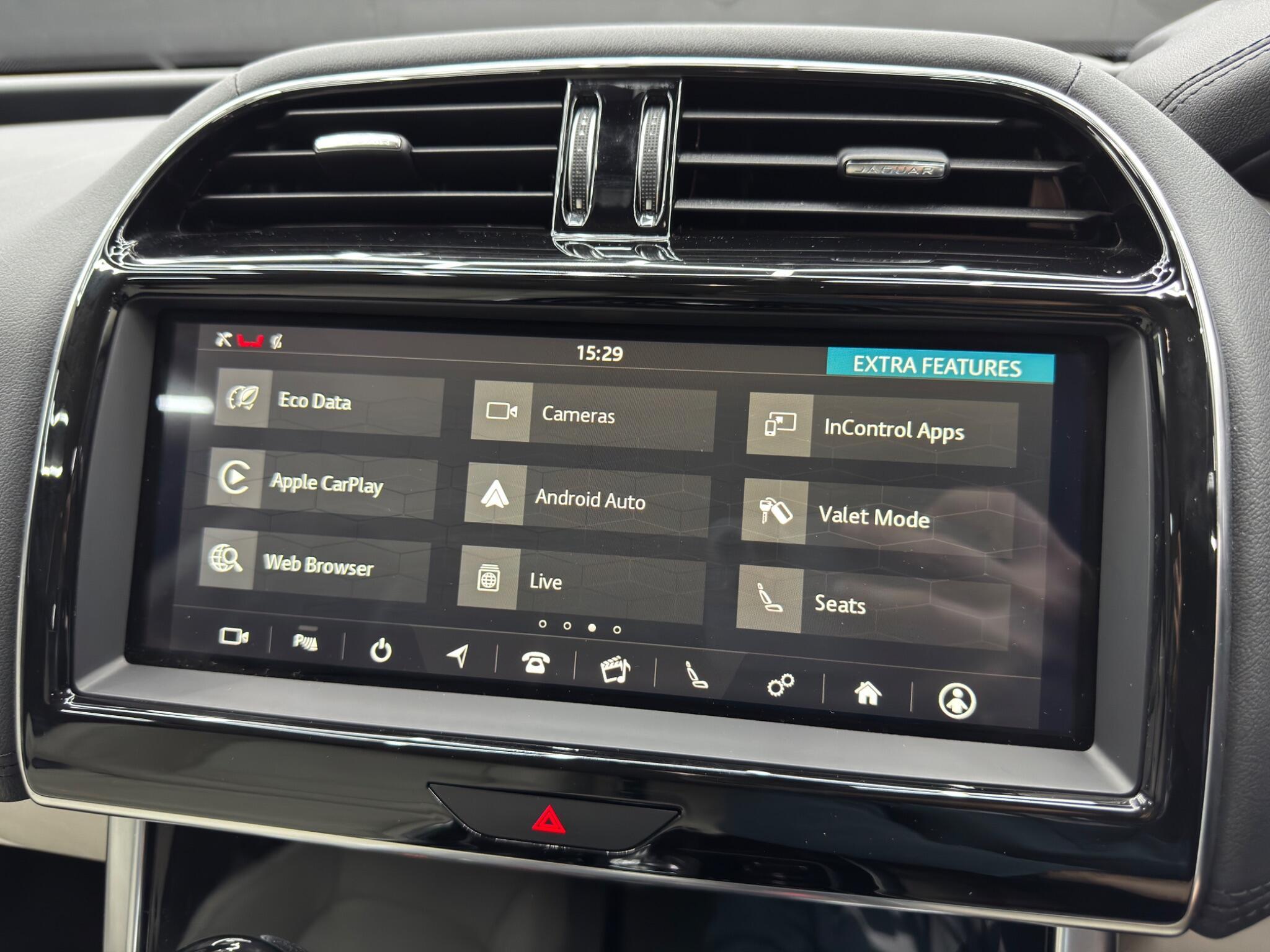 Jaguar XE - Image 30