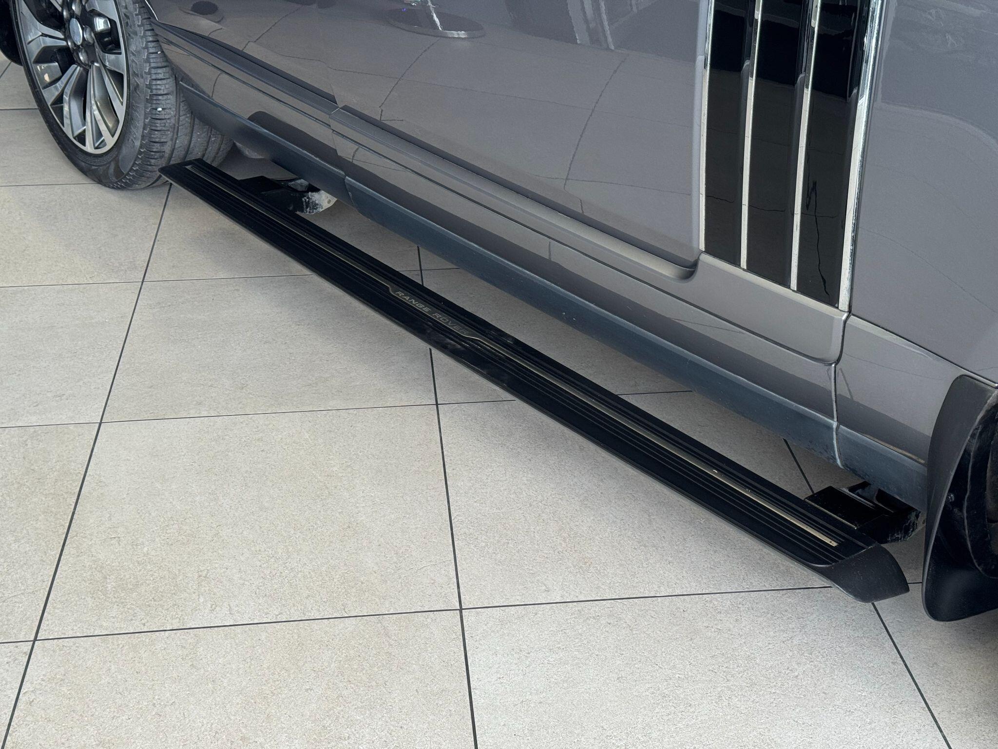 Land Rover Range Rover - Image 18