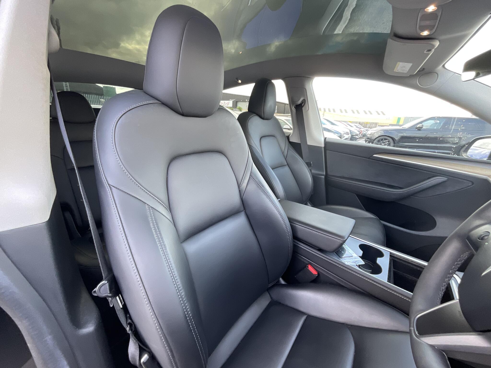 Tesla Model Y - Image 6