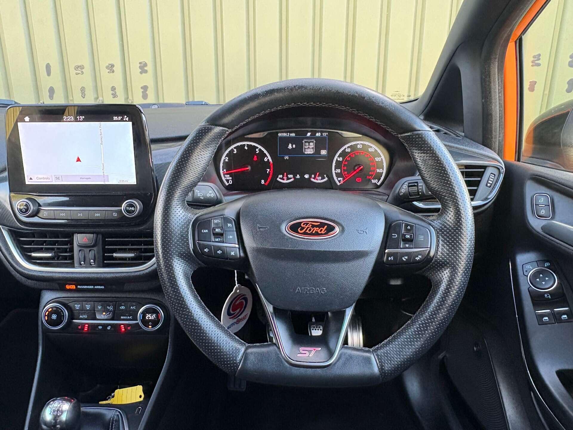 Ford Fiesta - Image 18