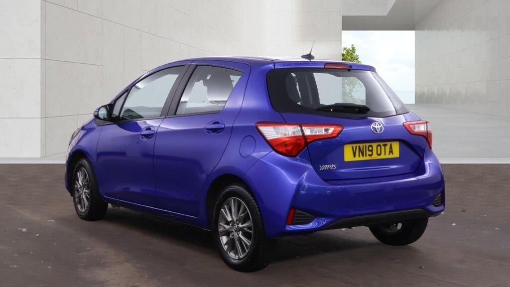 Toyota Yaris - Image 3