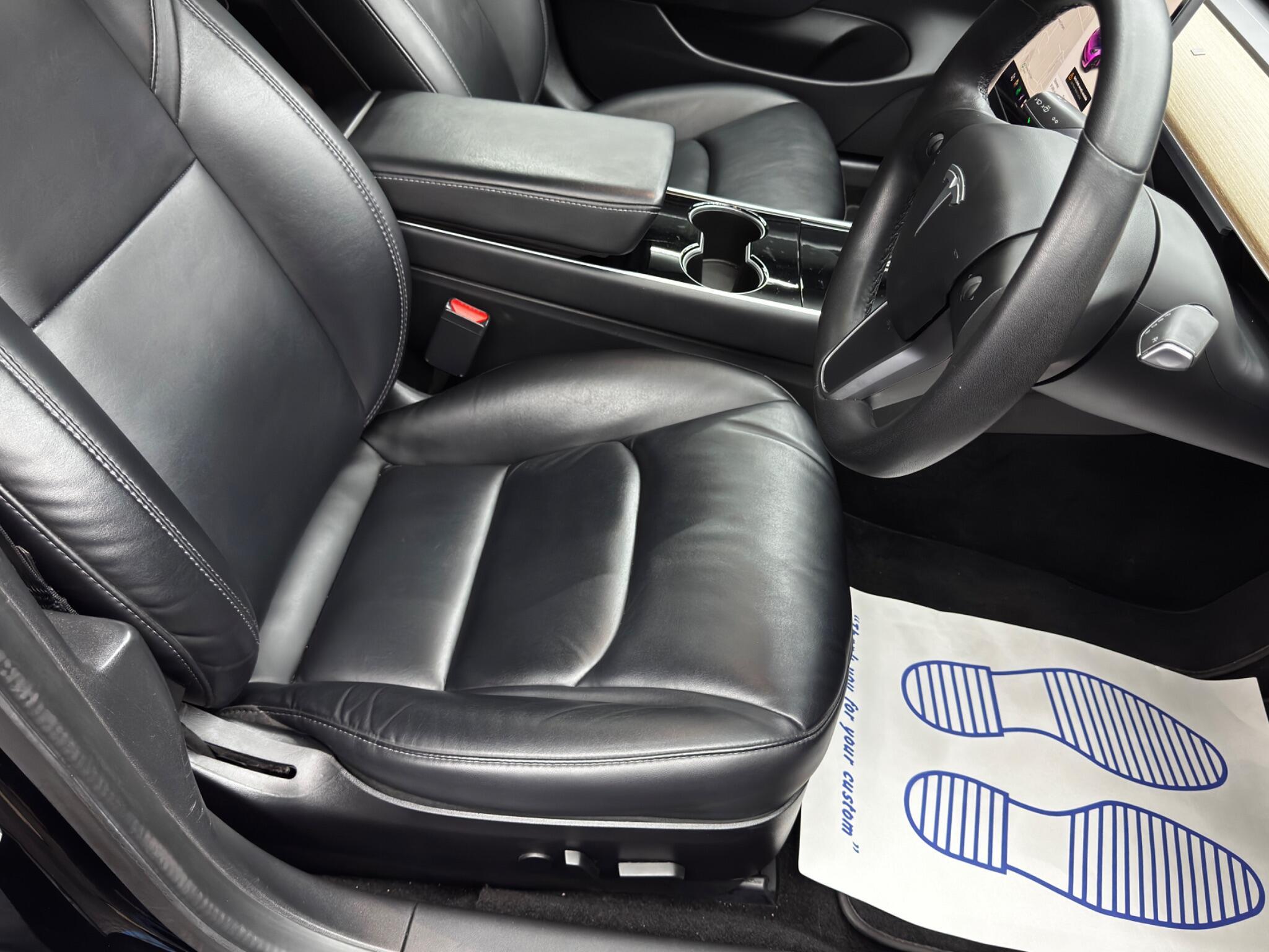Tesla Model 3 - Image 13