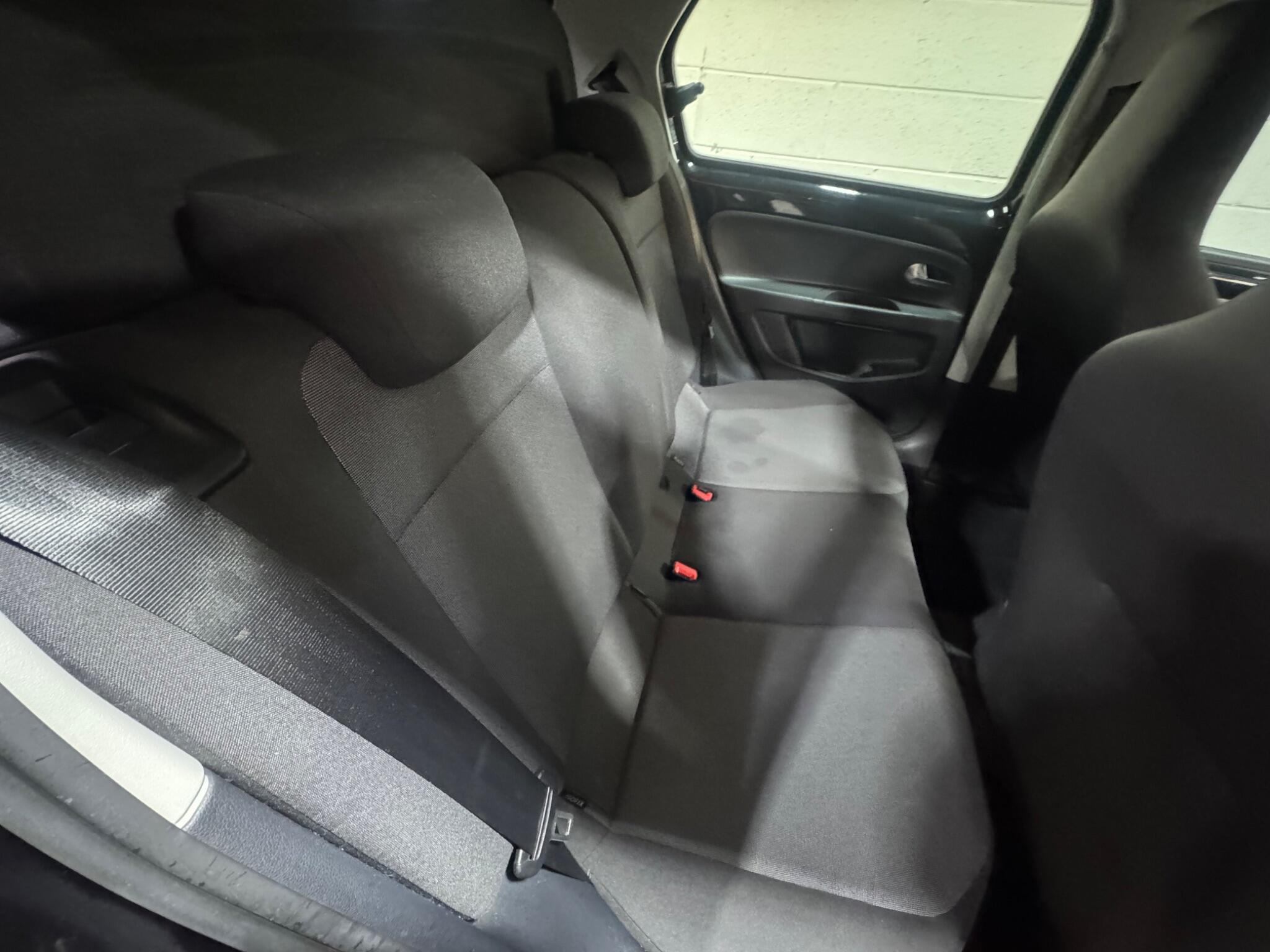 Volkswagen up! - Image 11