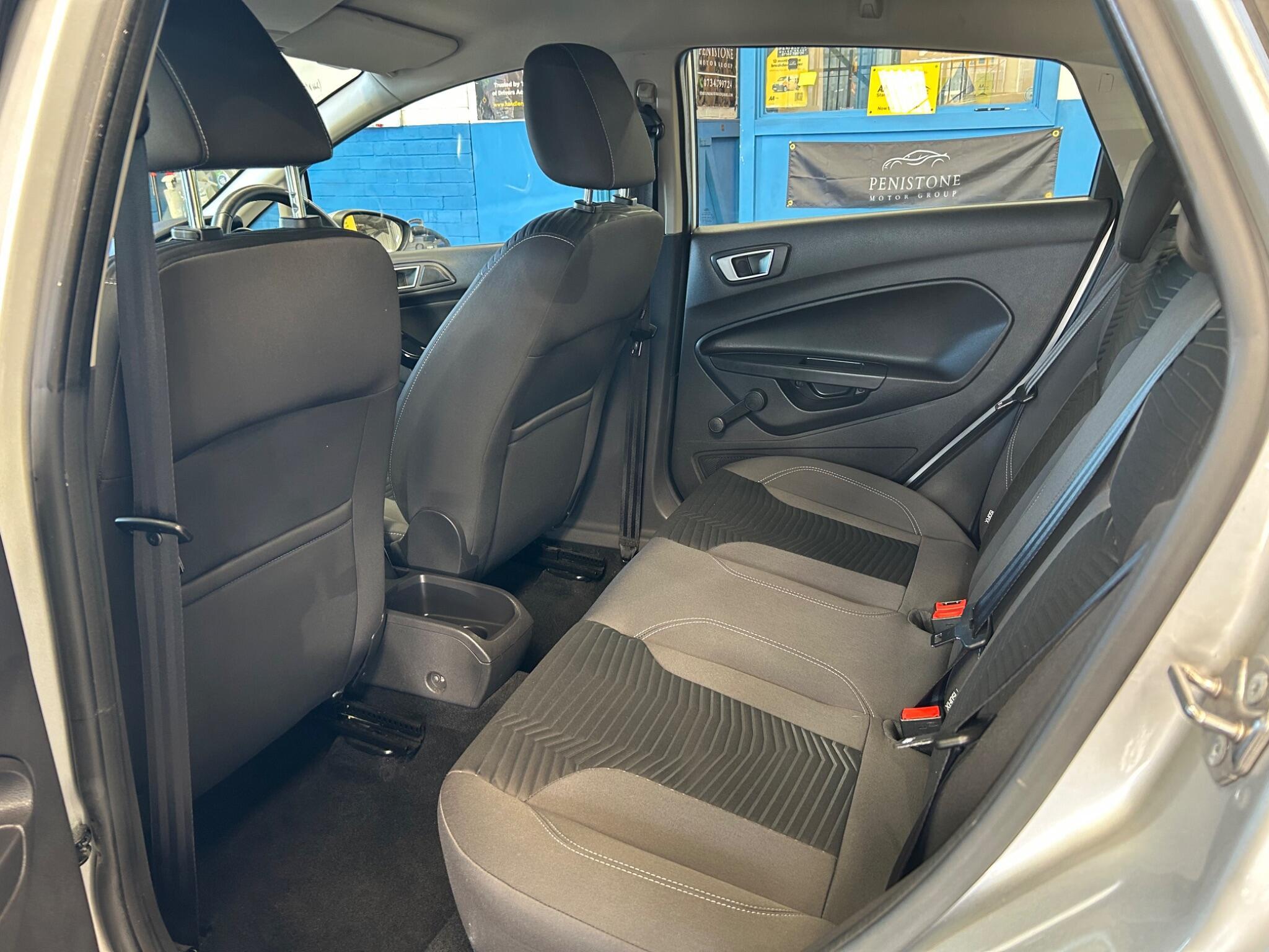 Ford Fiesta - Image 19