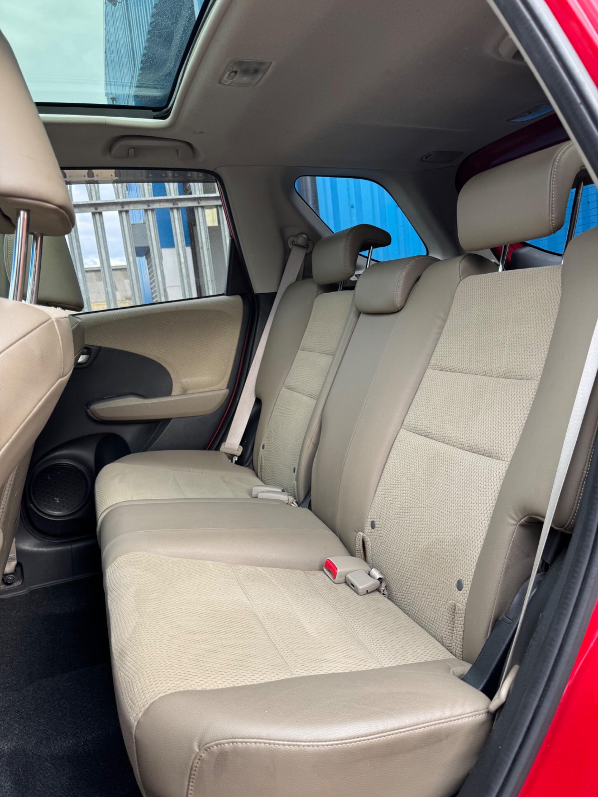 Honda FIT - Image 29