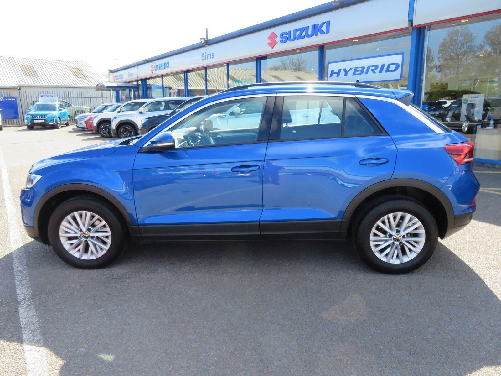 Volkswagen T-Roc - Image 7