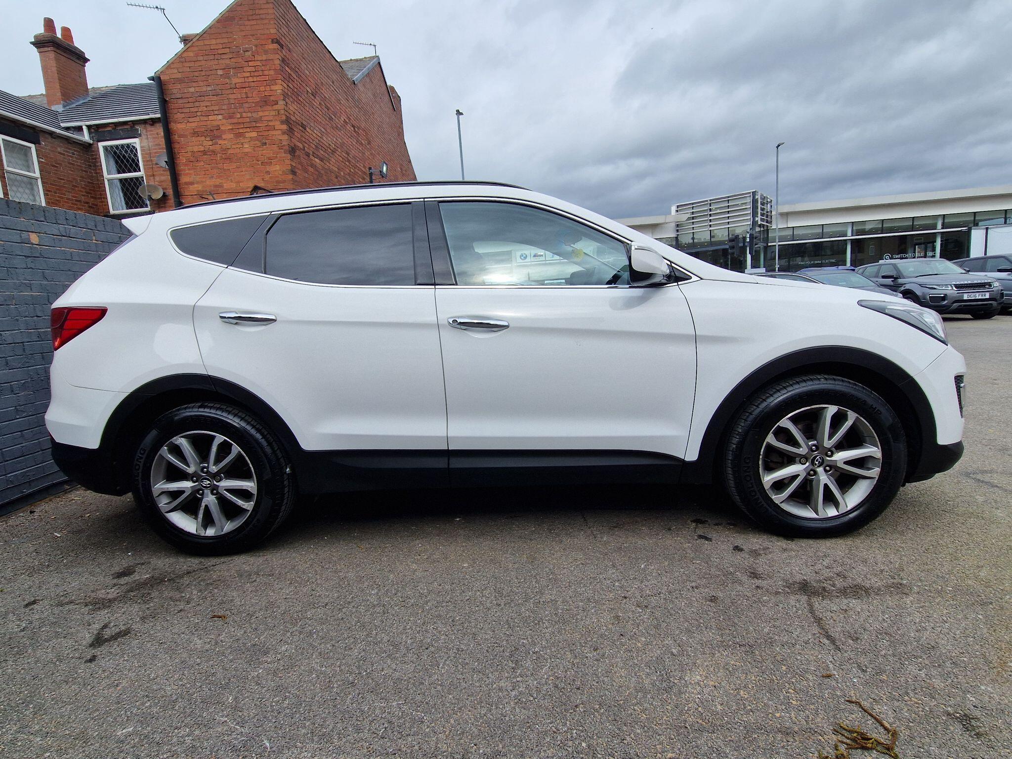 Hyundai Santa Fe - Image 10