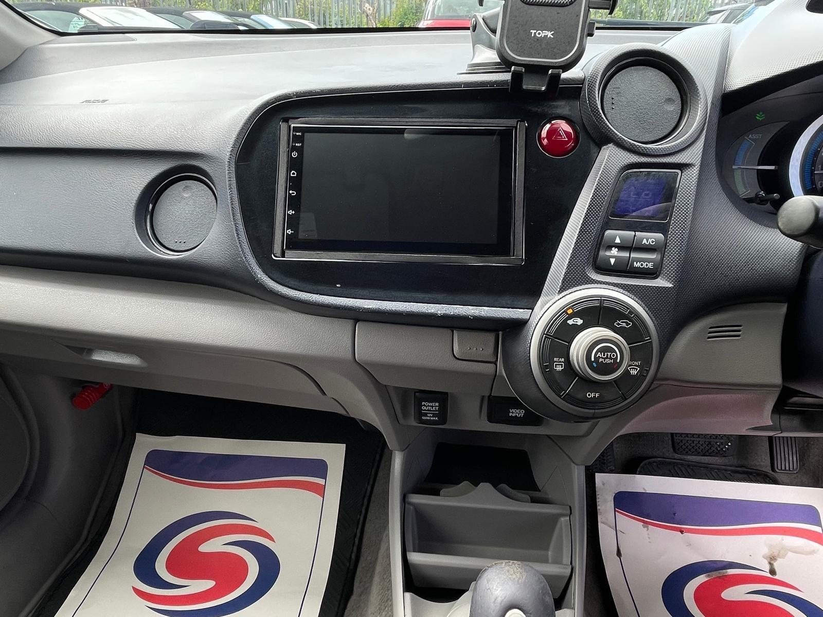Honda Insight - Image 18