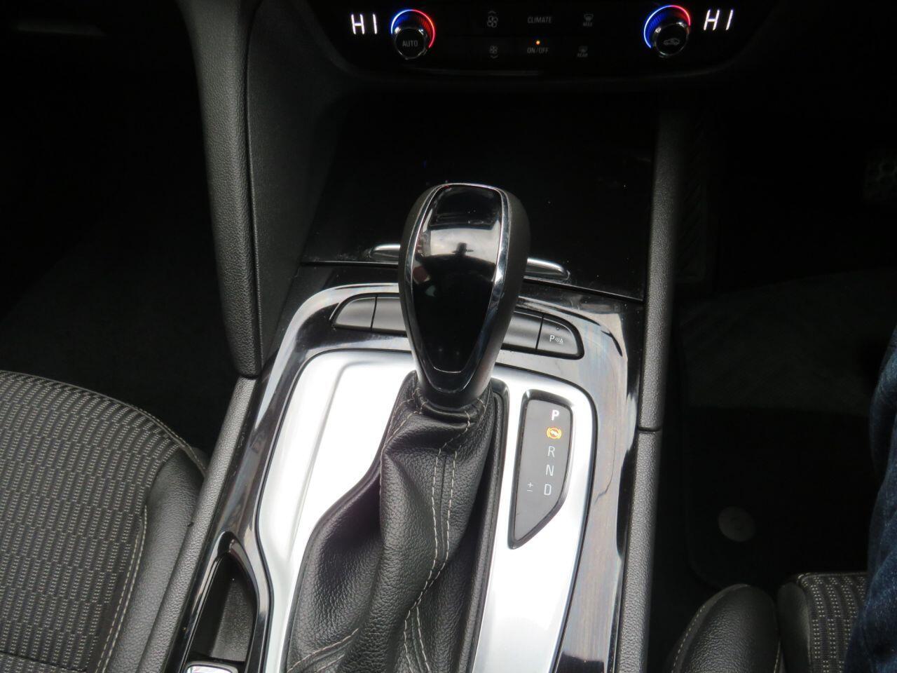 Vauxhall Insignia - Image 14