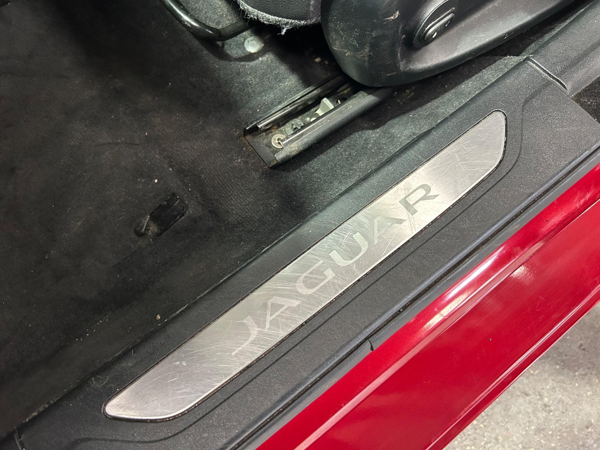 Jaguar XF - Image 19