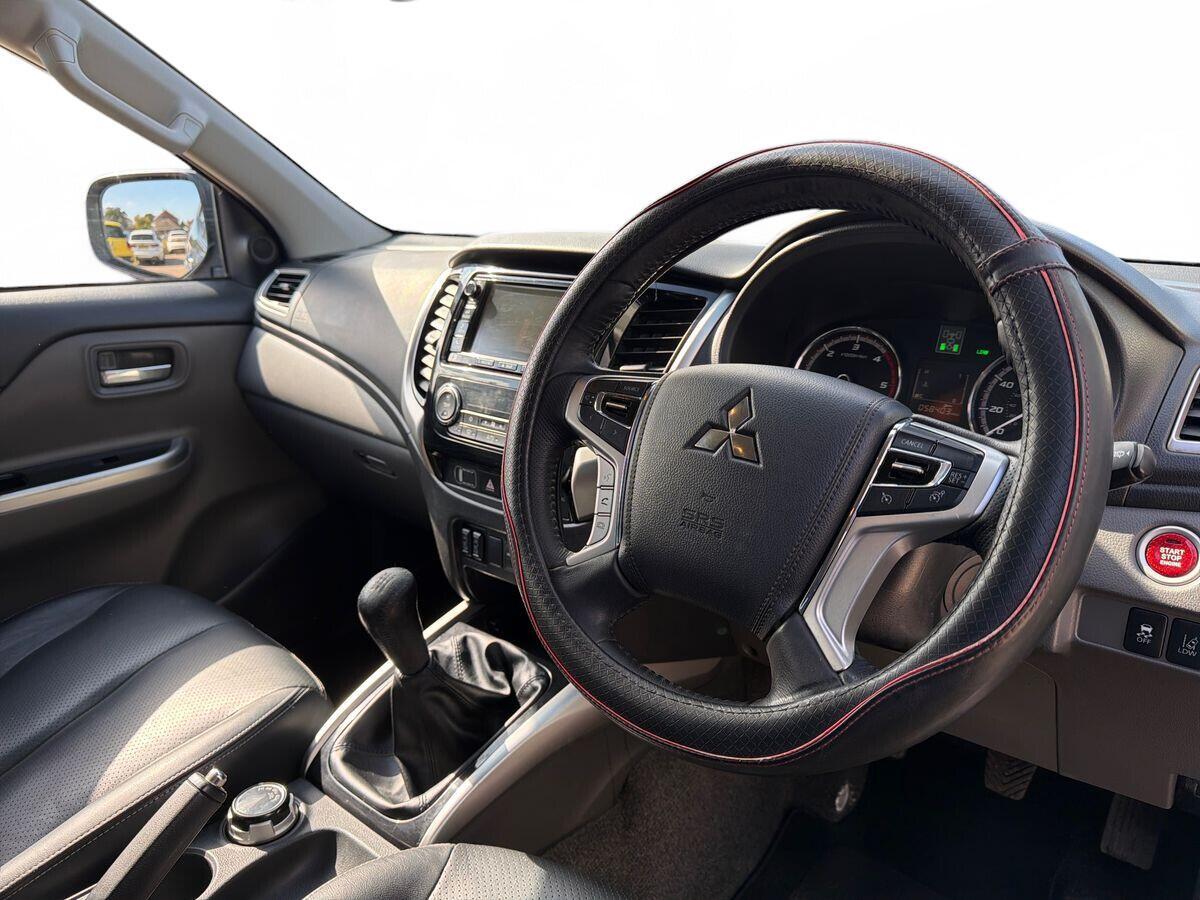 Mitsubishi L200 - Image 19