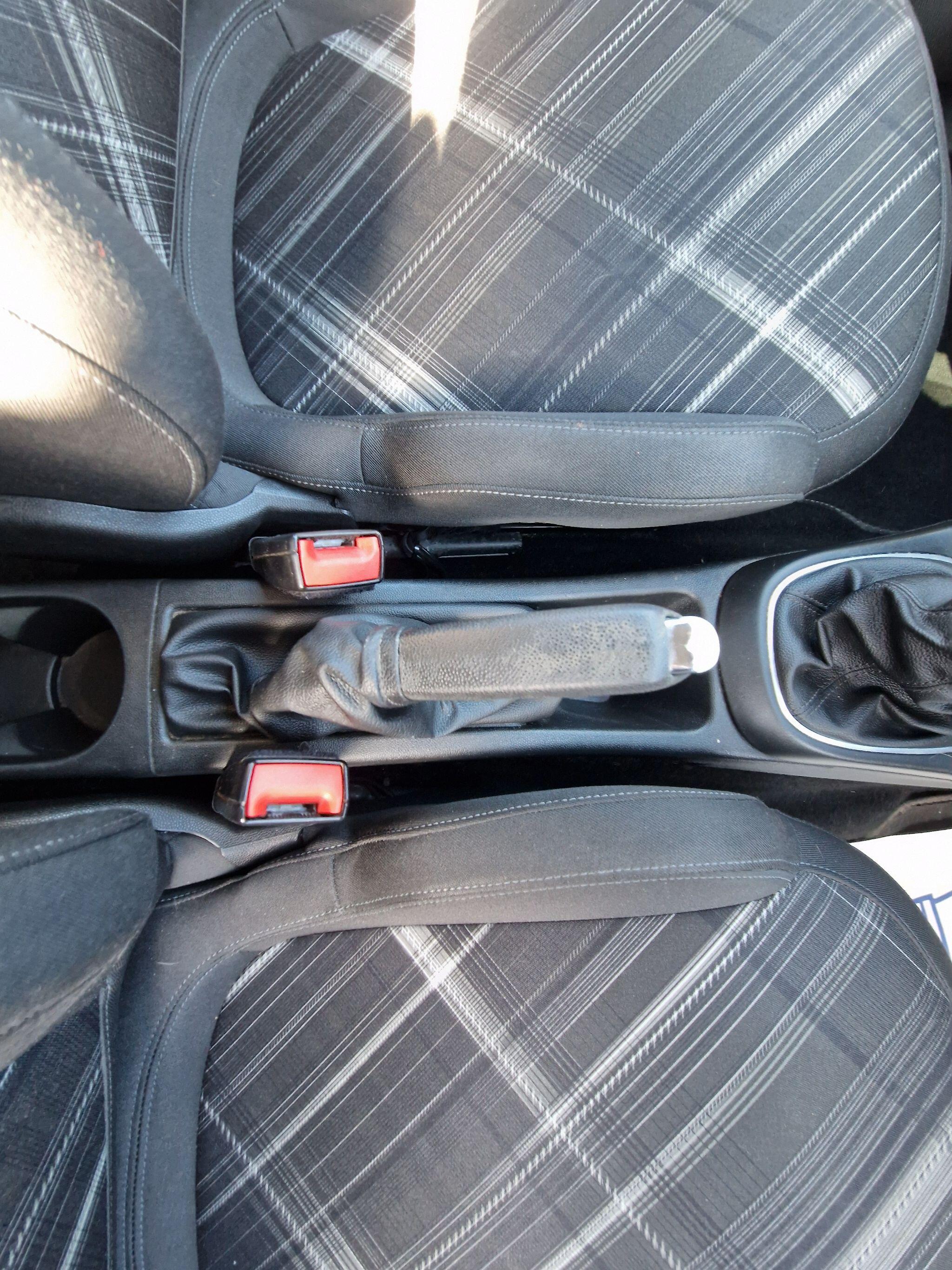 Vauxhall Corsa - Image 29