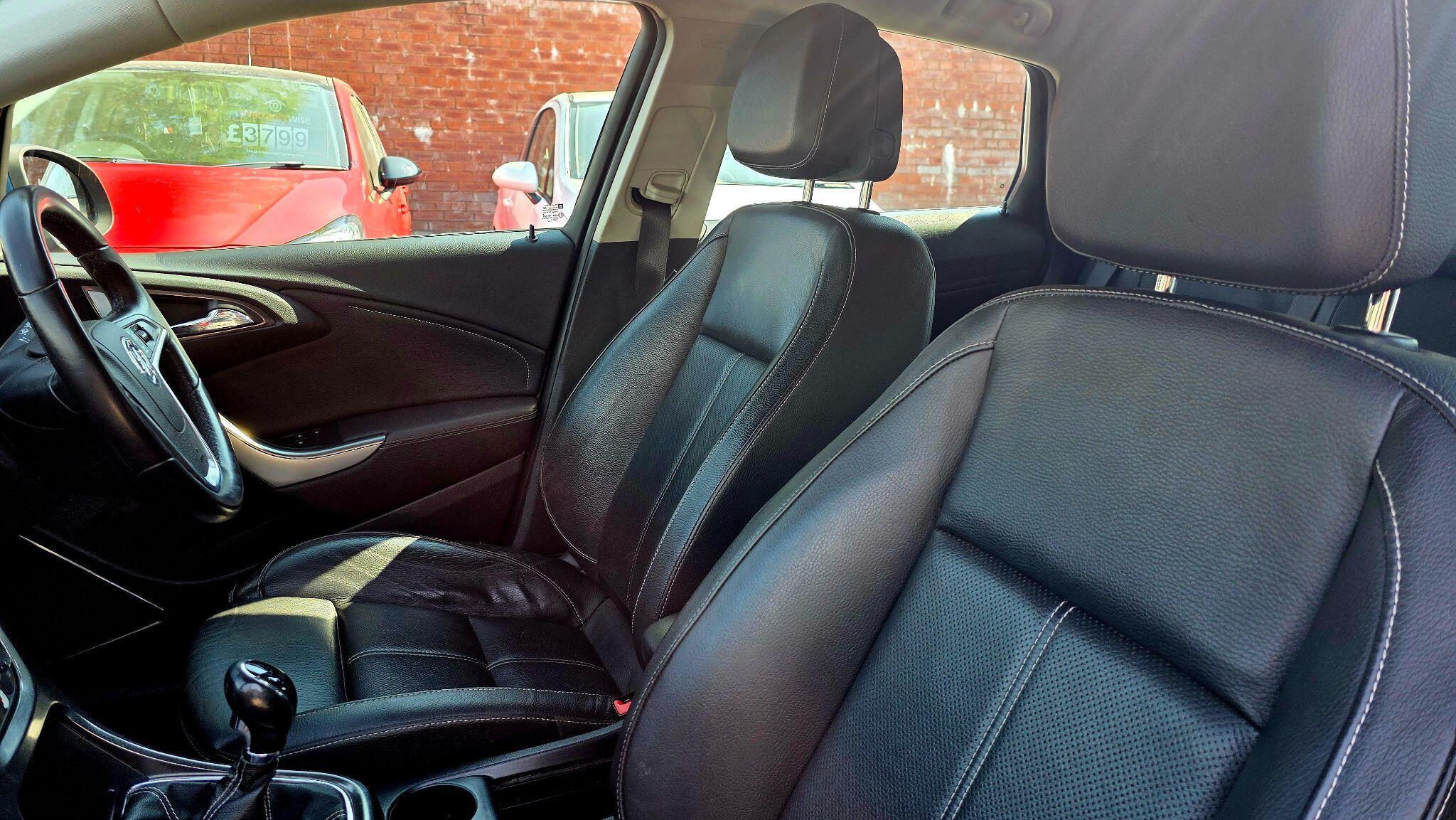 Vauxhall Astra - Image 15