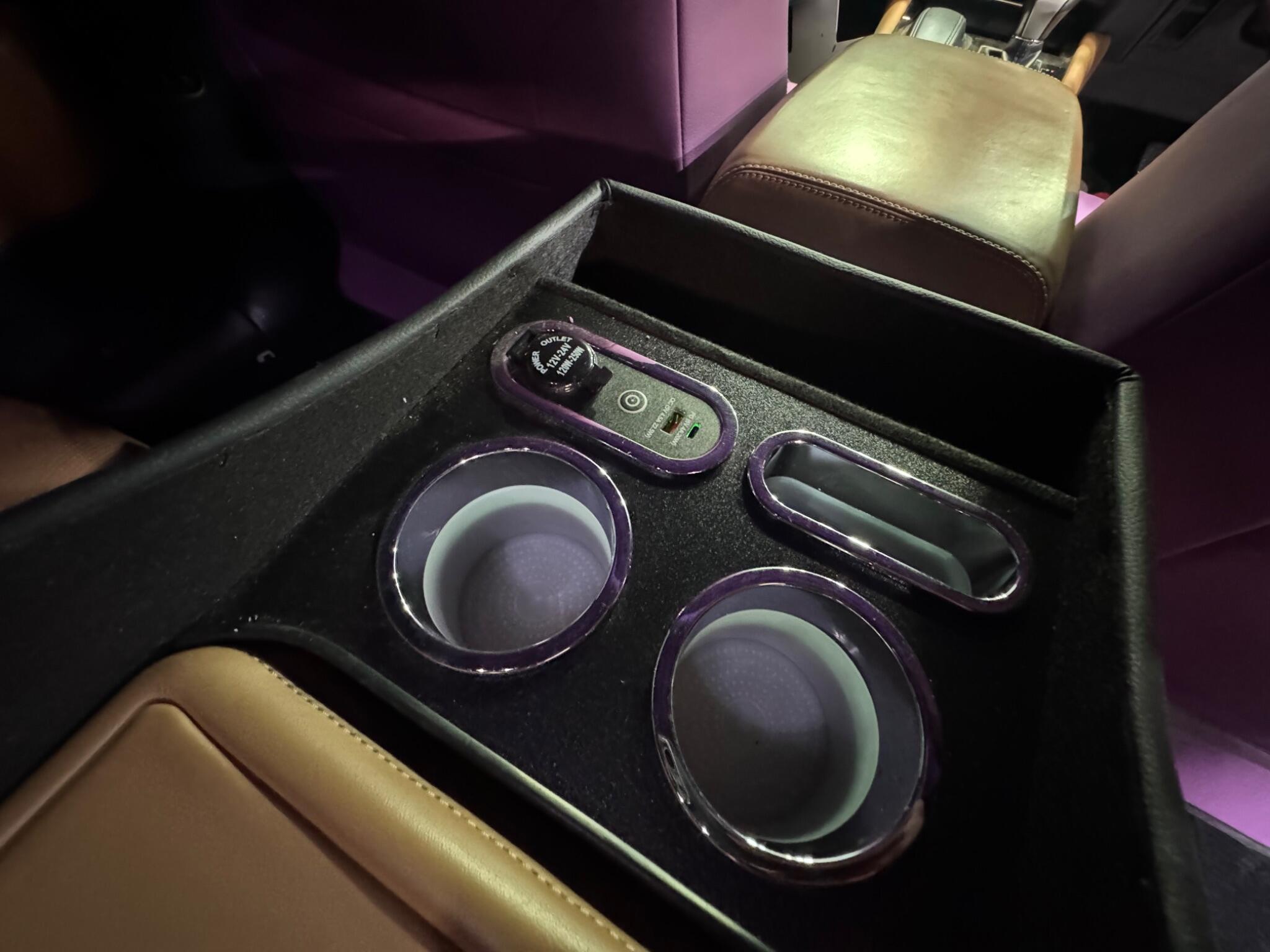 Lexus LS - Image 9
