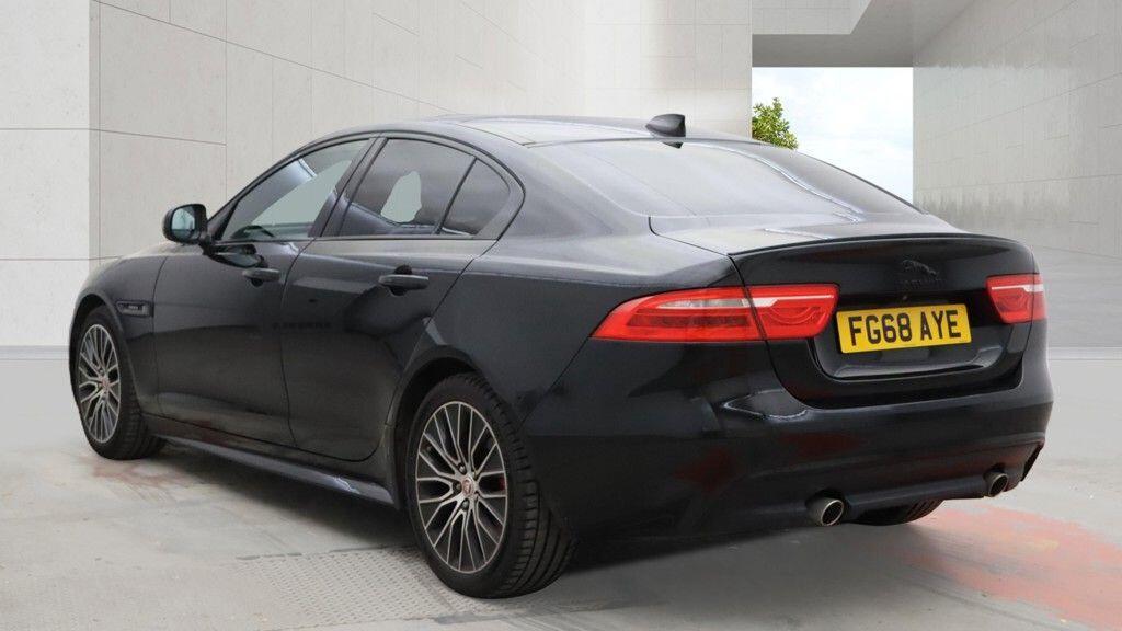 Jaguar XE - Image 4