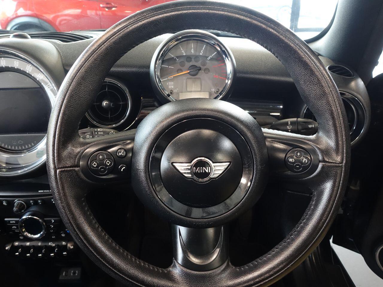 MINI Convertible - Image 3