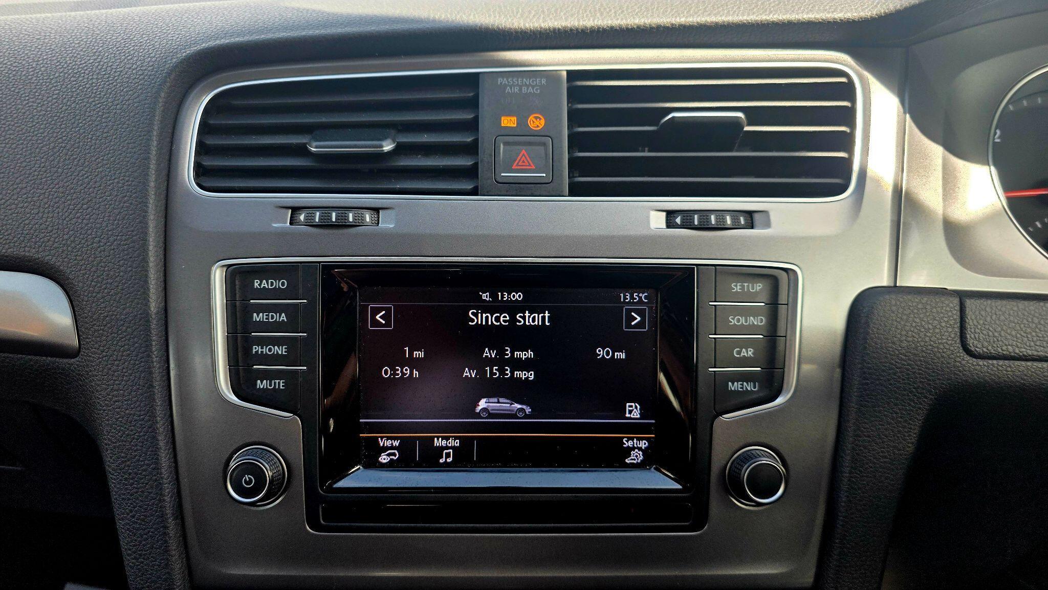 Volkswagen Golf - Image 27