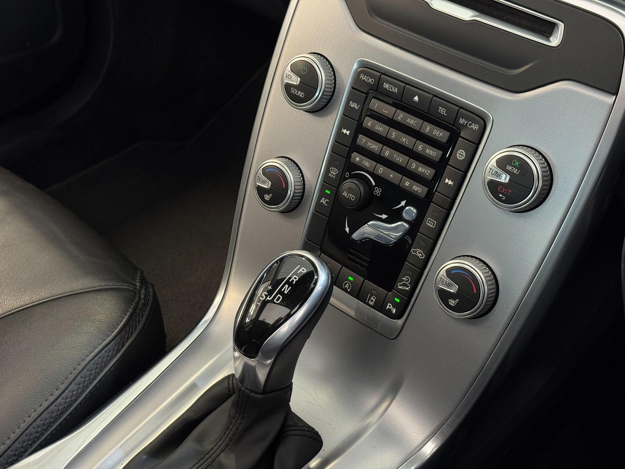 Volvo XC70 - Image 24