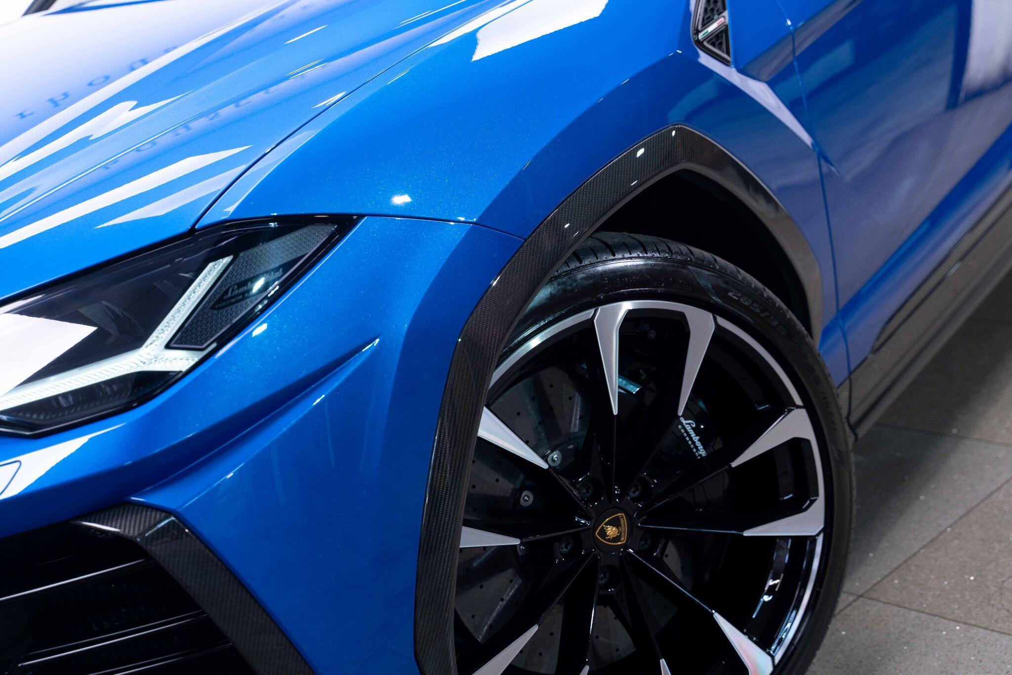 Lamborghini Urus - Image 13