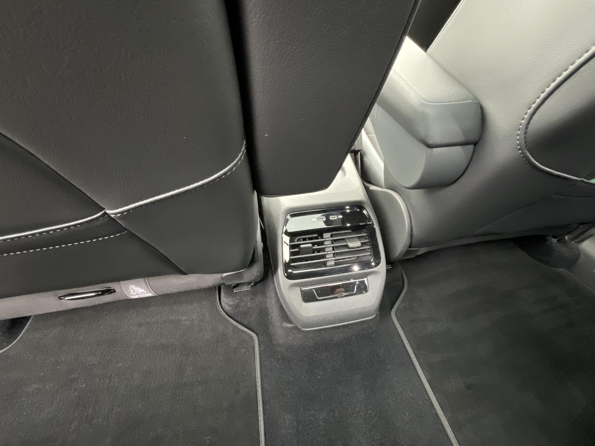 Volkswagen Id5 - Image 17